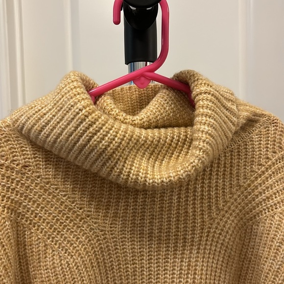 ASOS design beige chunky sweater - Picture 2 of 3